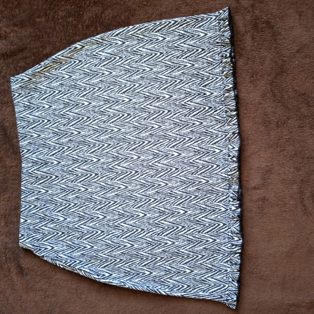 Greyson Black and White Zigzag Mini Skirt